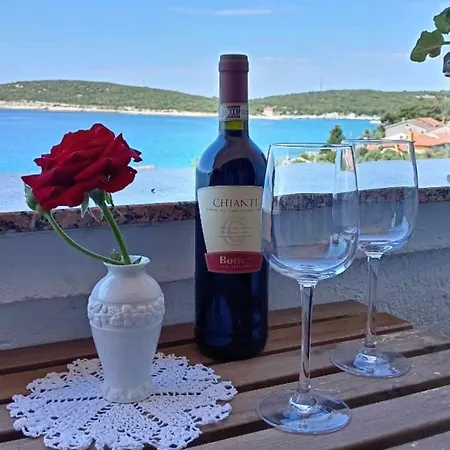 Julia - Triple Julia 4 Apartman Martinšćica