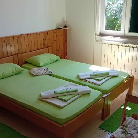Julia - Triple Julia 4 Apartman Martinšćica