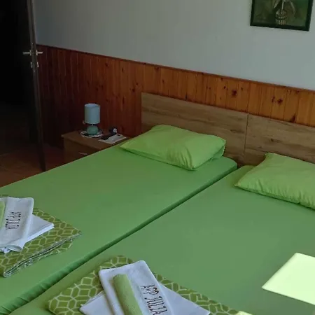 Apartman Julia - Triple Julia 4 *